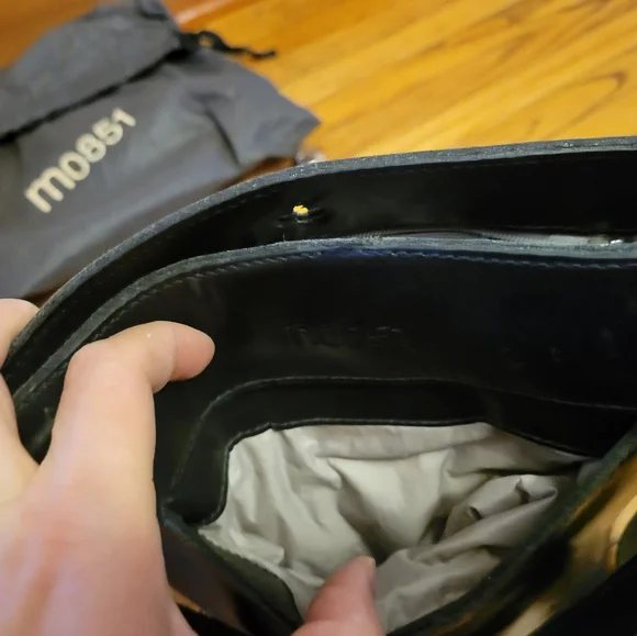 As Is MO851 Canadian Black Leather Bucket Style Crossbody Bag - Picture 4 of 12